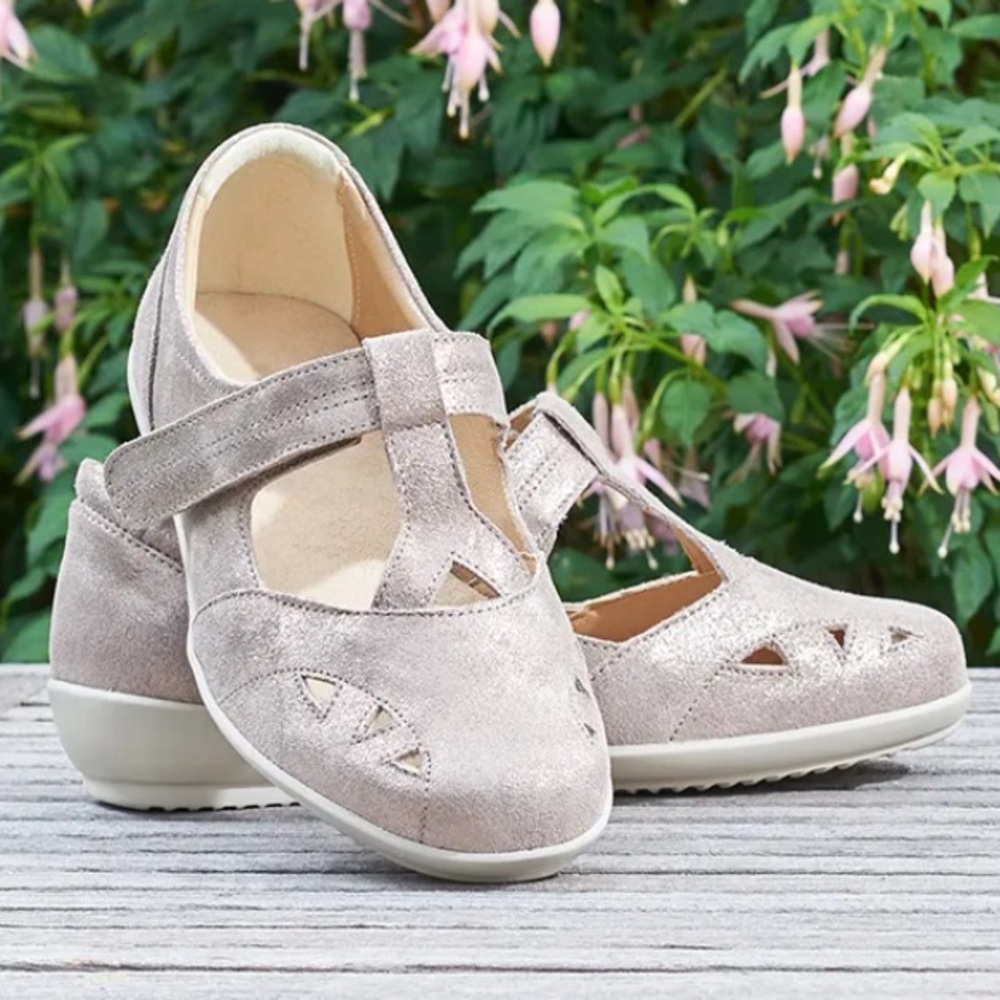 Cosyfeet Haley Shimmery Lightweight‎ Padded Shoes Size 10 NWOT